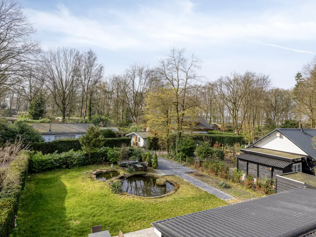 De Stille Wille 202, OOST WEST EN MIDDELBEERS