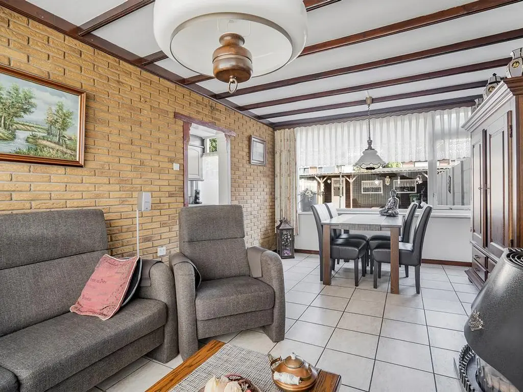 Averuitstraat 26, WAALWIJK