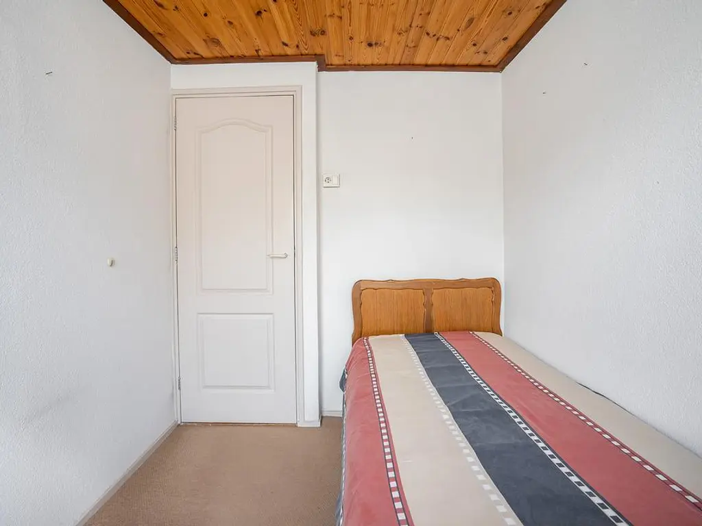 Averuitstraat 26, WAALWIJK