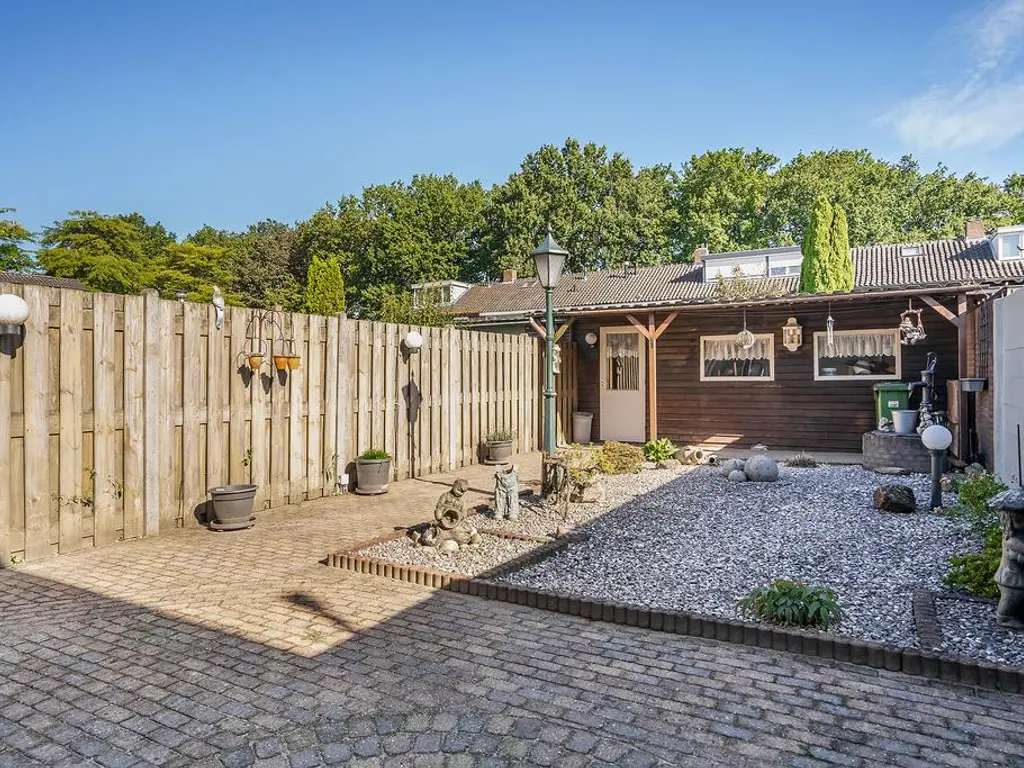 Averuitstraat 26, WAALWIJK