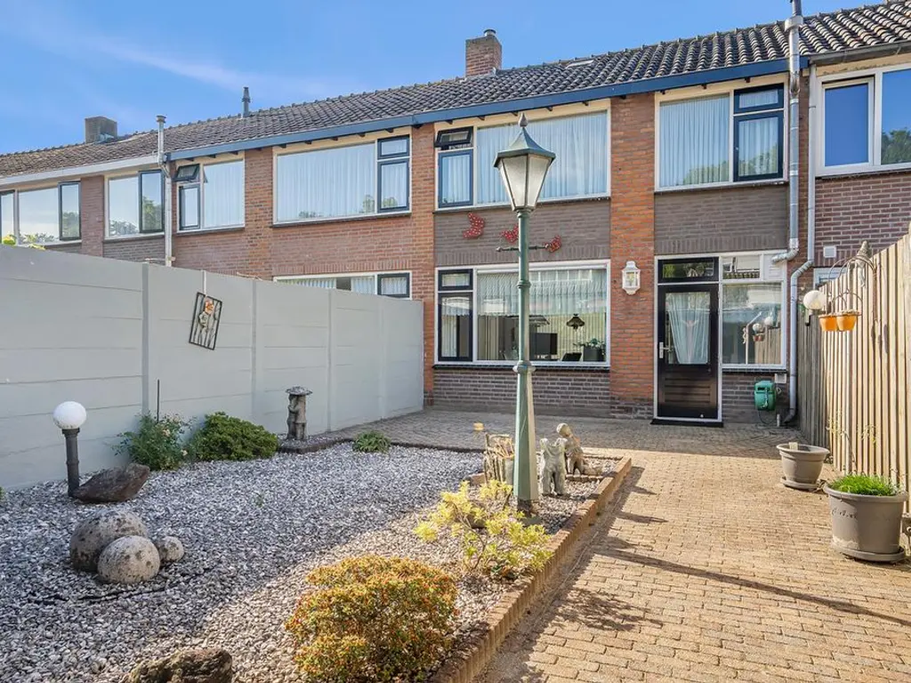 Averuitstraat 26, WAALWIJK