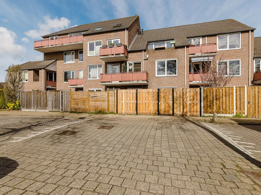 Elzenbroek 64, BREDA