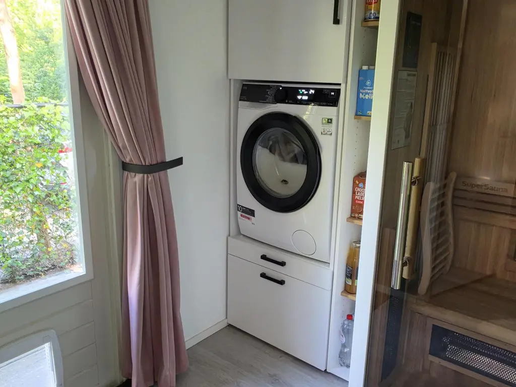 De Stille Wille 224, OOST WEST EN MIDDELBEERS
