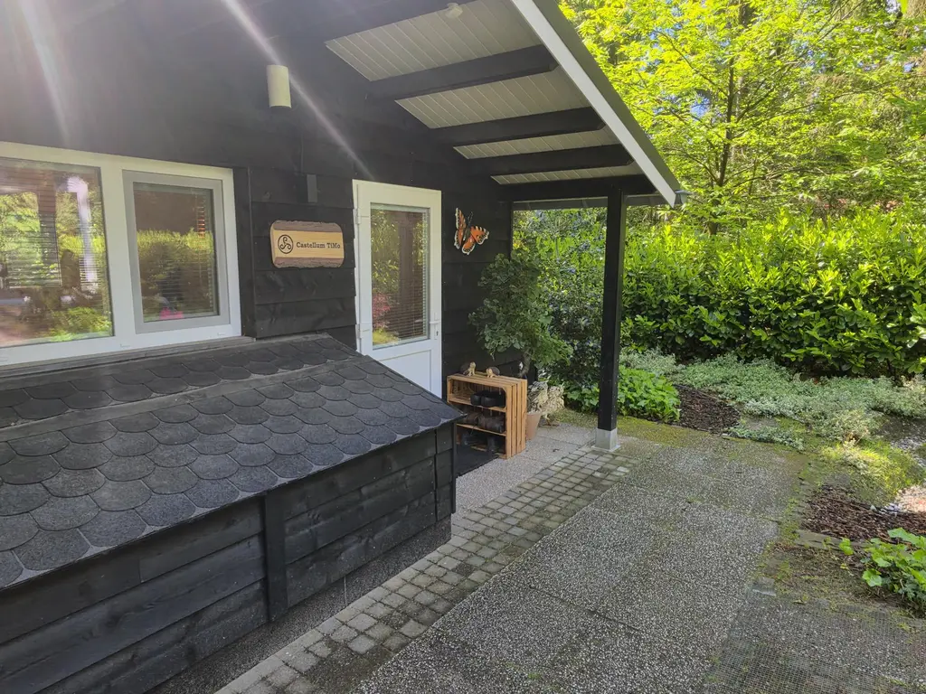 De Stille Wille 224, OOST WEST EN MIDDELBEERS