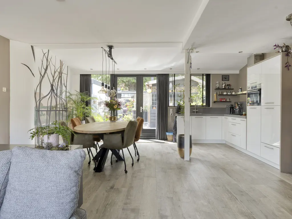 Kamperfoeliestraat 30, WAALWIJK