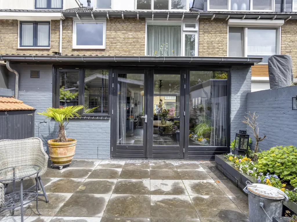 Kamperfoeliestraat 30, WAALWIJK
