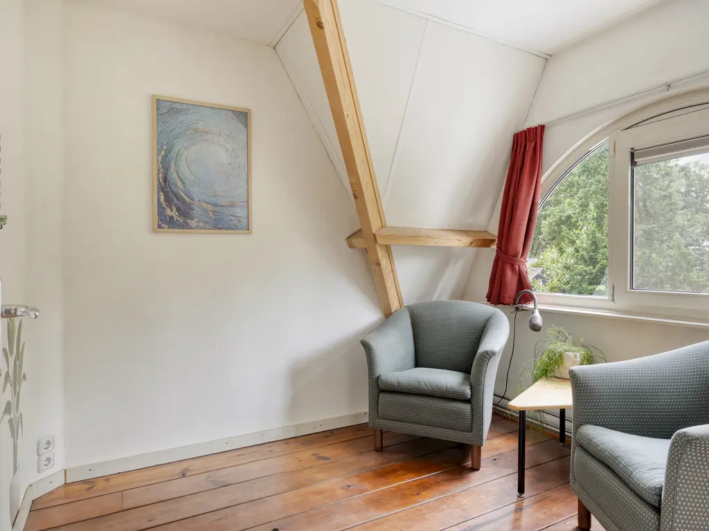 De Stille Wille 209, OOST WEST EN MIDDELBEERS