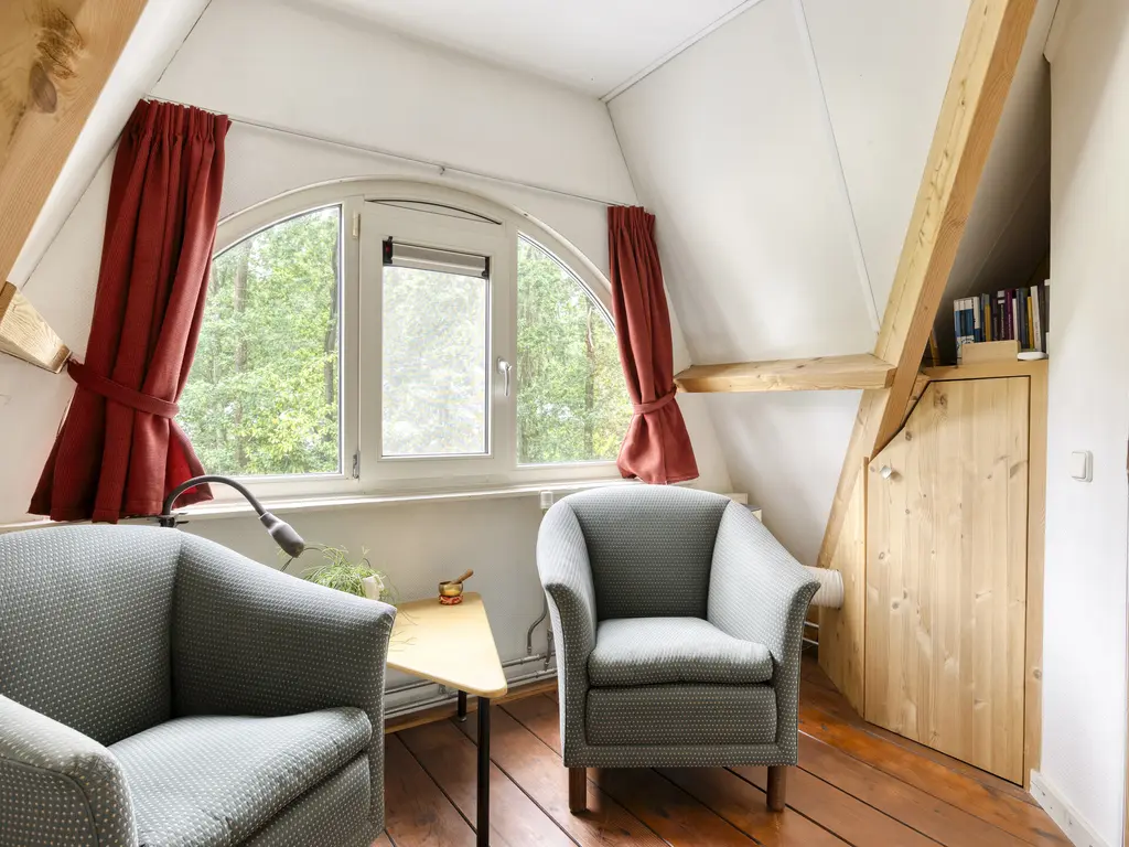 De Stille Wille 209, OOST WEST EN MIDDELBEERS