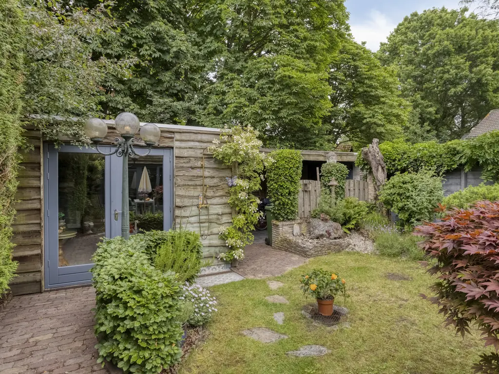 Berliozhof 19, SCHIJNDEL