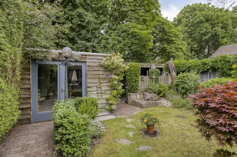 Berliozhof 19