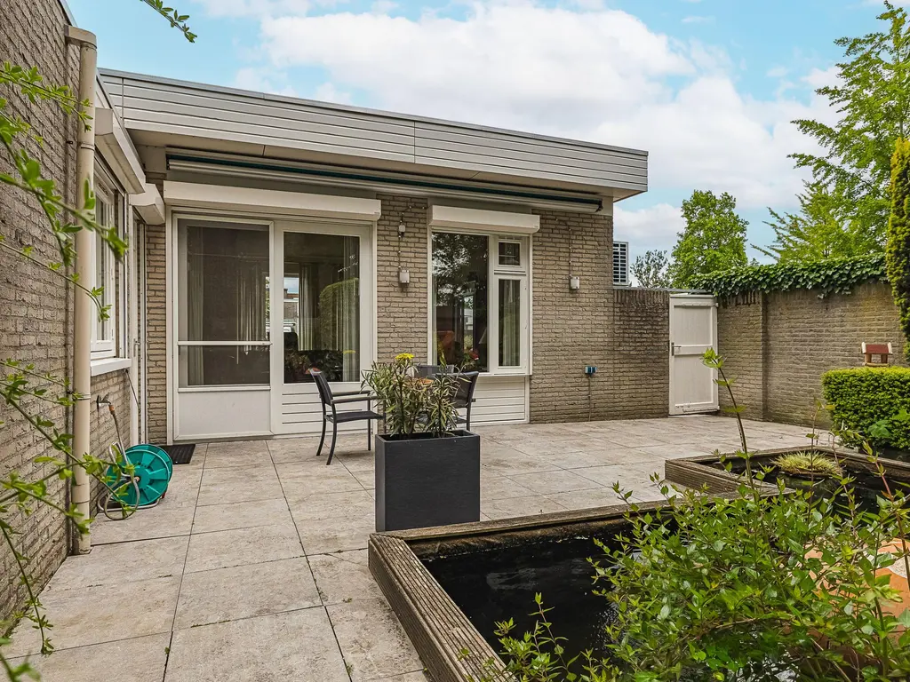 Châteaurouxhof 1, EINDHOVEN