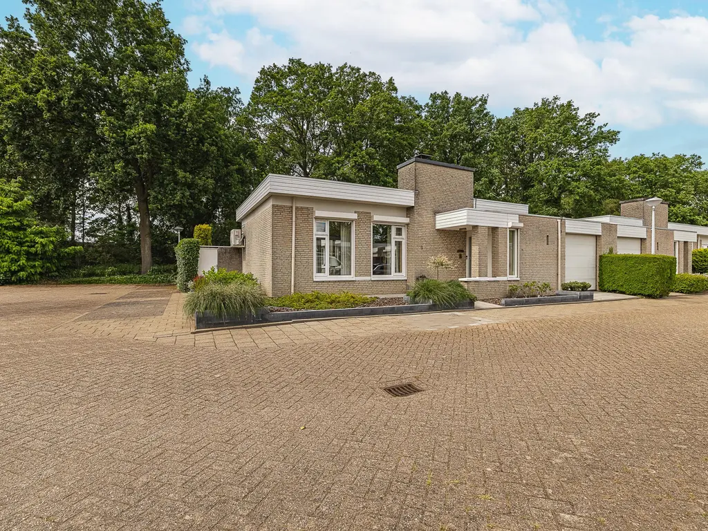 Châteaurouxhof 1, EINDHOVEN