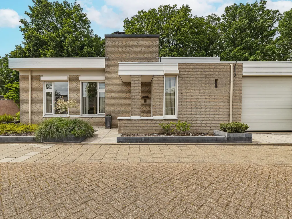Châteaurouxhof 1, EINDHOVEN