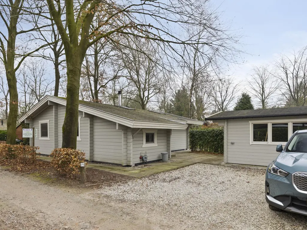 De Stille Wille 275, OOST WEST EN MIDDELBEERS