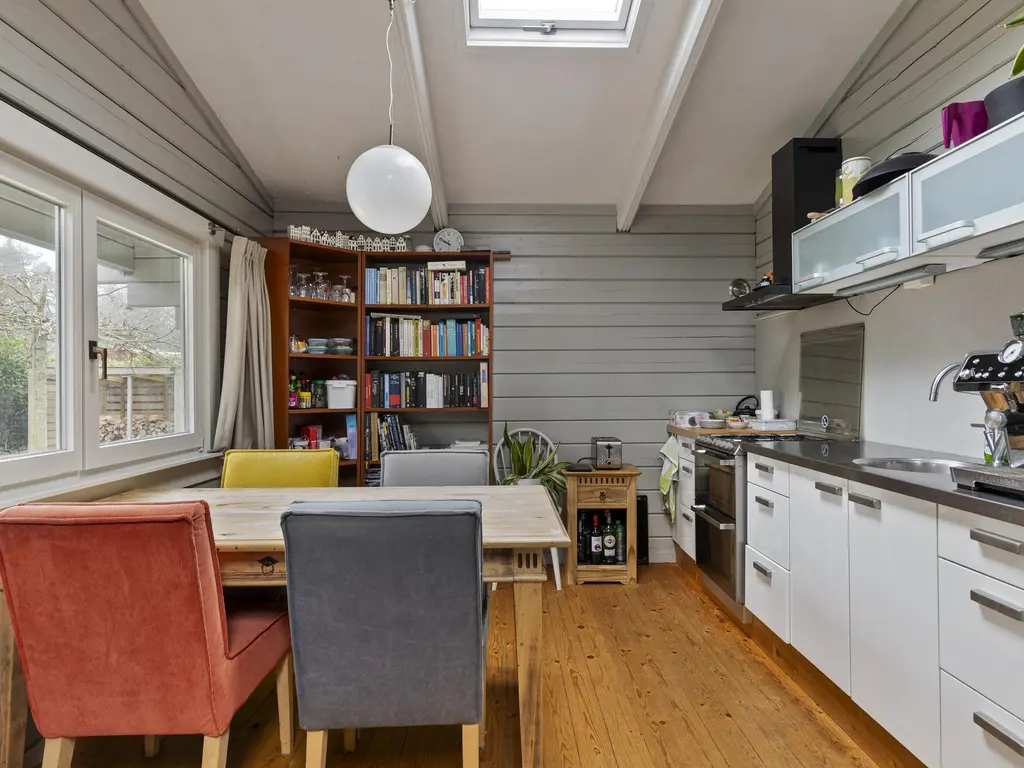 De Stille Wille 275, OOST WEST EN MIDDELBEERS