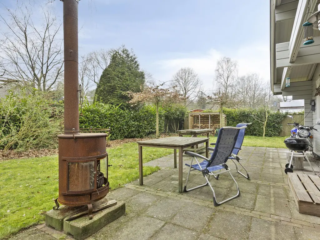 De Stille Wille 275, OOST WEST EN MIDDELBEERS