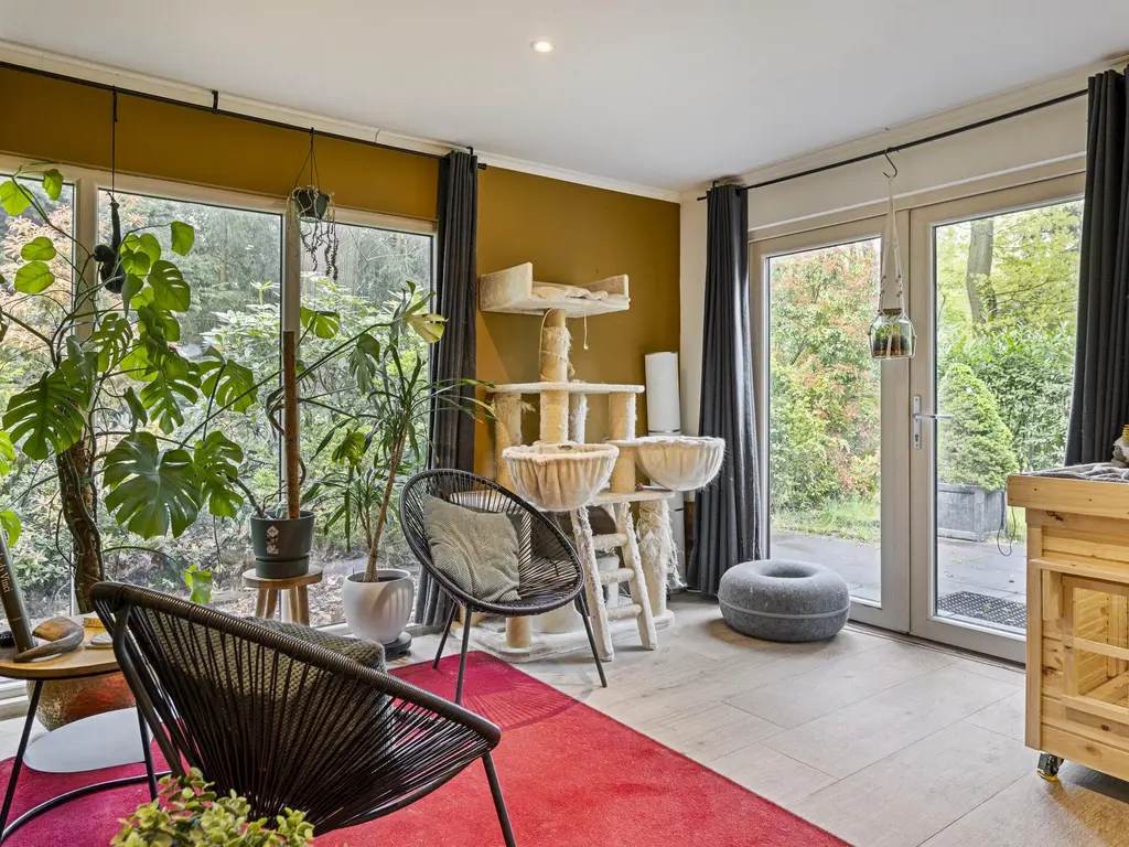 De Stille Wille 26, OOST WEST EN MIDDELBEERS