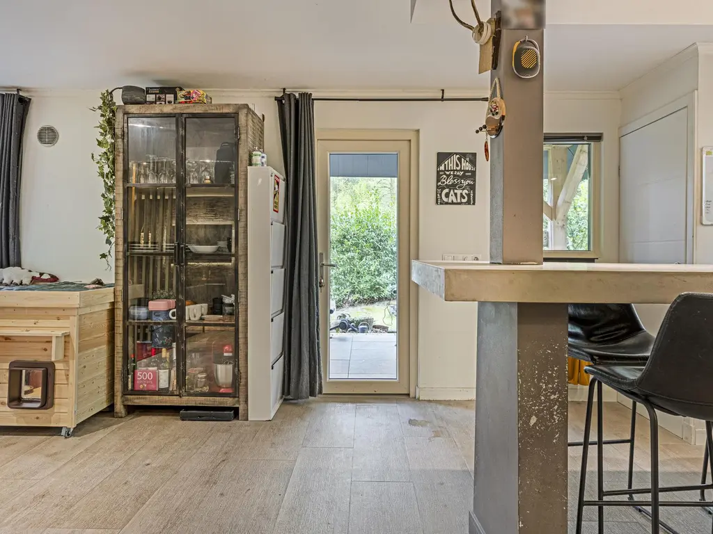 De Stille Wille 26, OOST WEST EN MIDDELBEERS