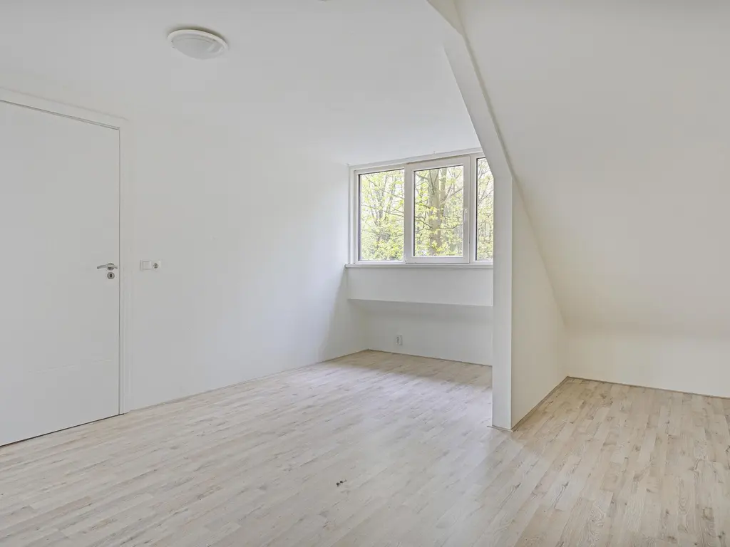 De Stille Wille 26, OOST WEST EN MIDDELBEERS