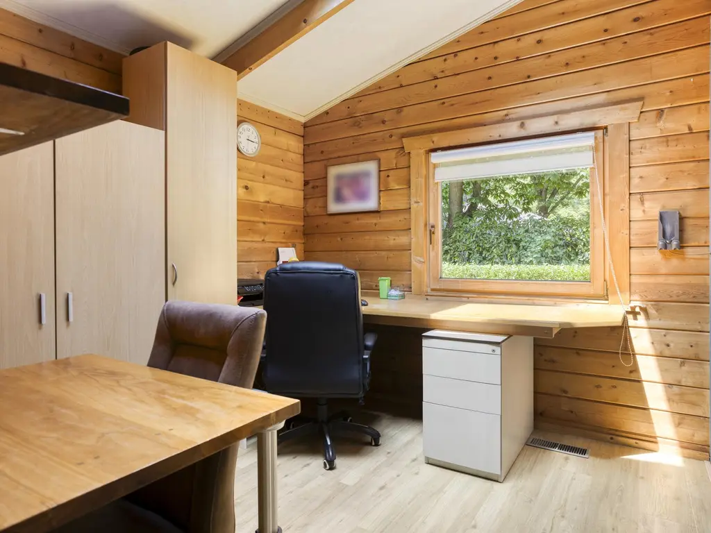 De Stille Wille 278, OOST WEST EN MIDDELBEERS