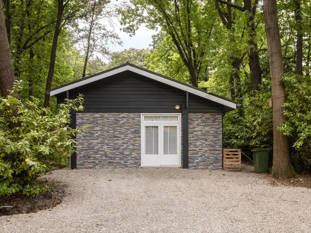 De Stille Wille 49, OOST WEST EN MIDDELBEERS