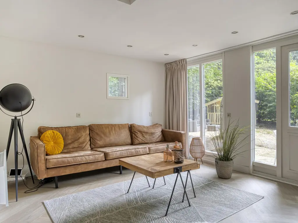 De Stille Wille 49, OOST WEST EN MIDDELBEERS