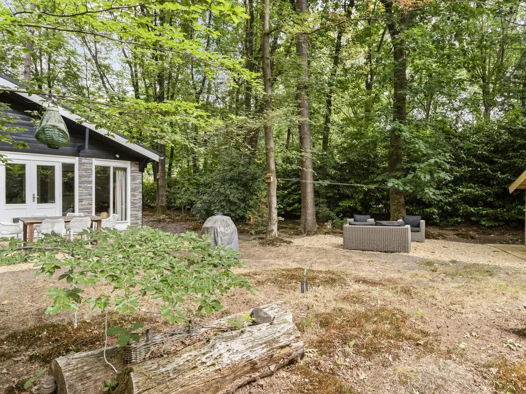 De Stille Wille 49, OOST WEST EN MIDDELBEERS