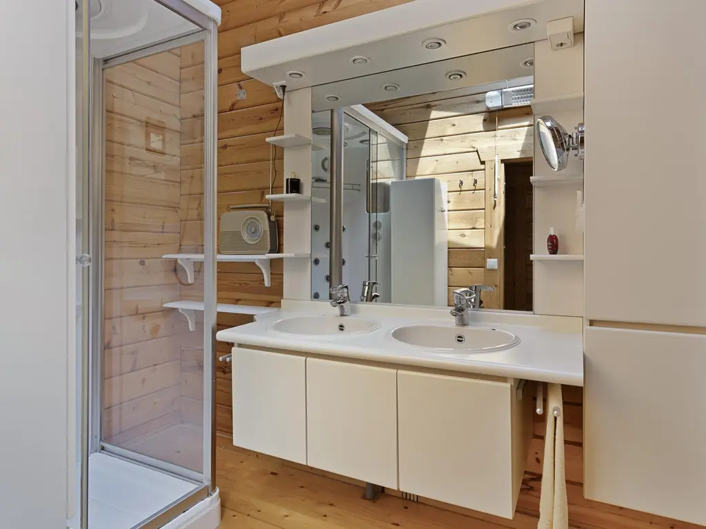 De Stille Wille 317, OOST WEST EN MIDDELBEERS