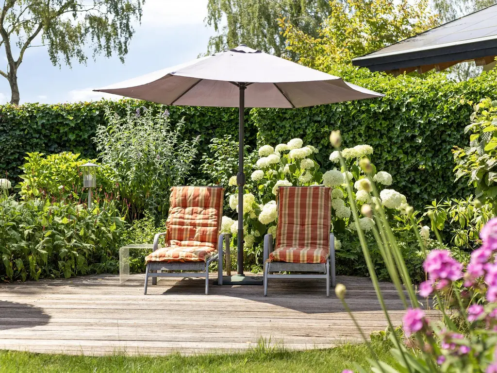 De Stille Wille 317, OOST WEST EN MIDDELBEERS