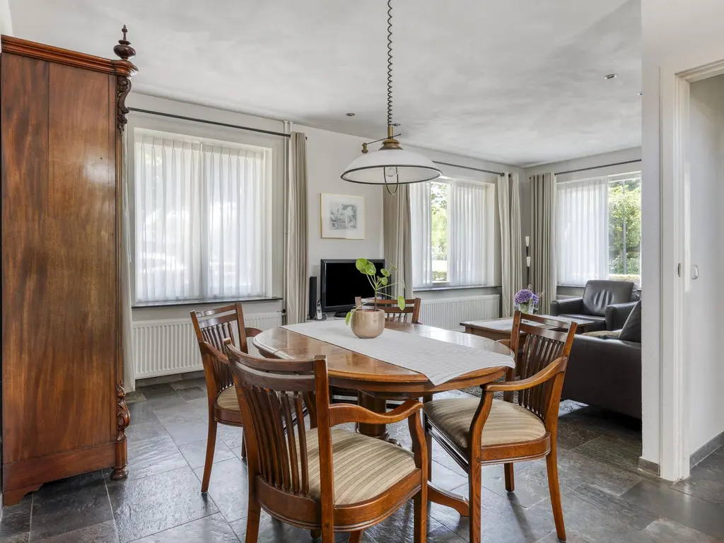 Floris V-laan 27, WAALWIJK