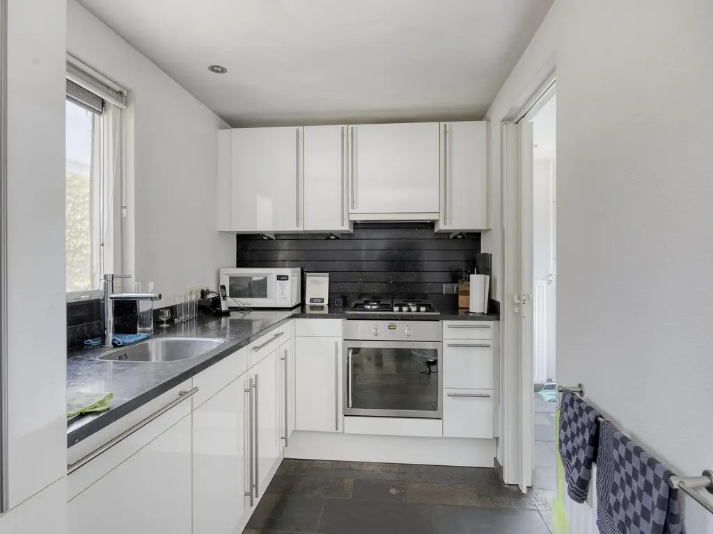 Floris V-laan 27, WAALWIJK