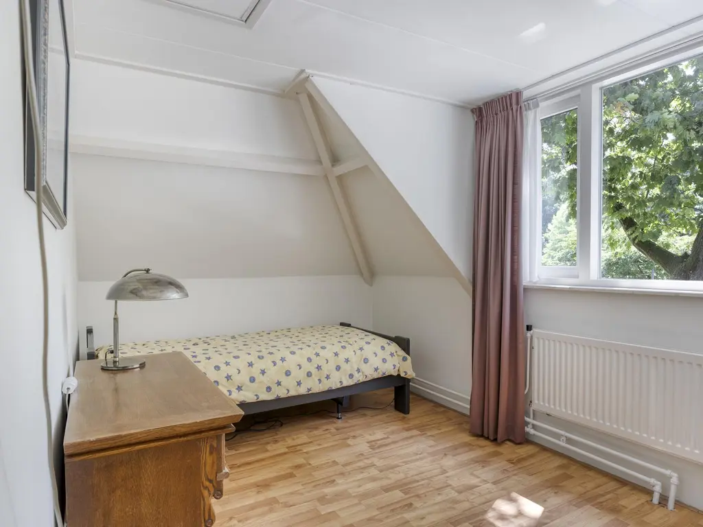 Floris V-laan 27, WAALWIJK