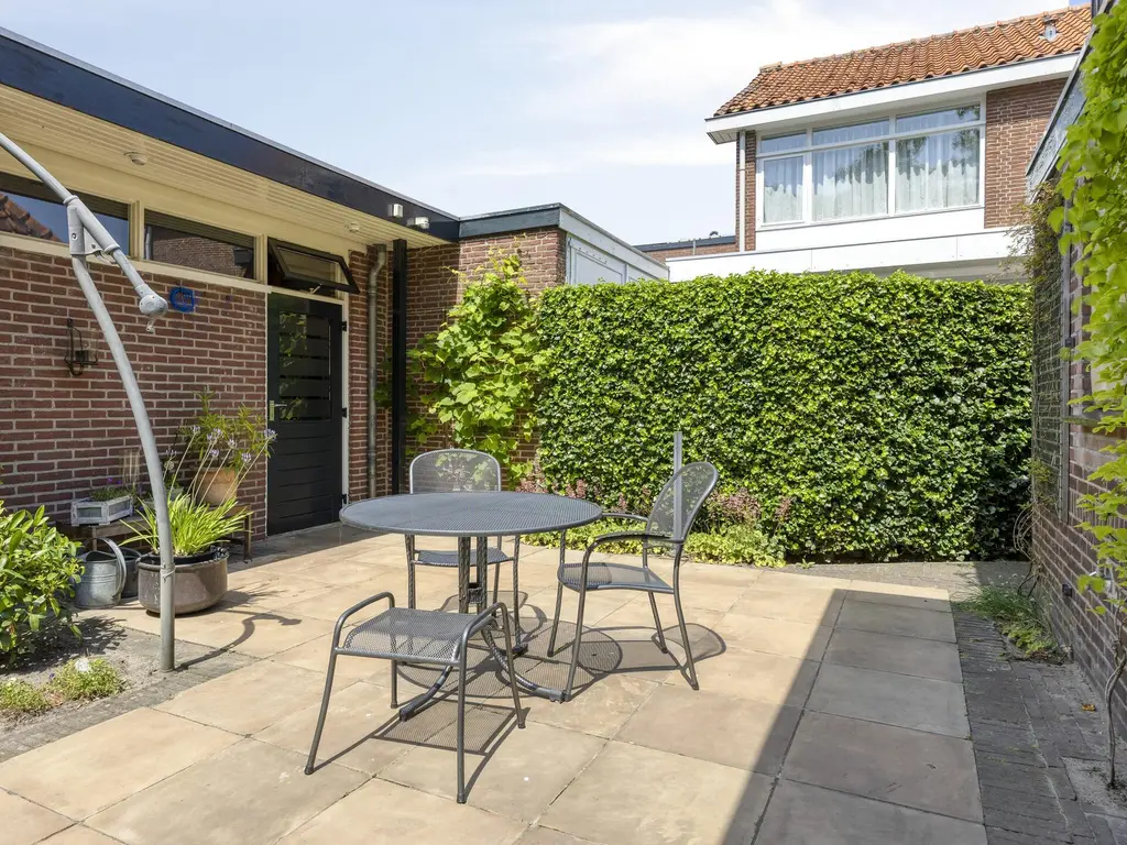 Floris V-laan 27, WAALWIJK