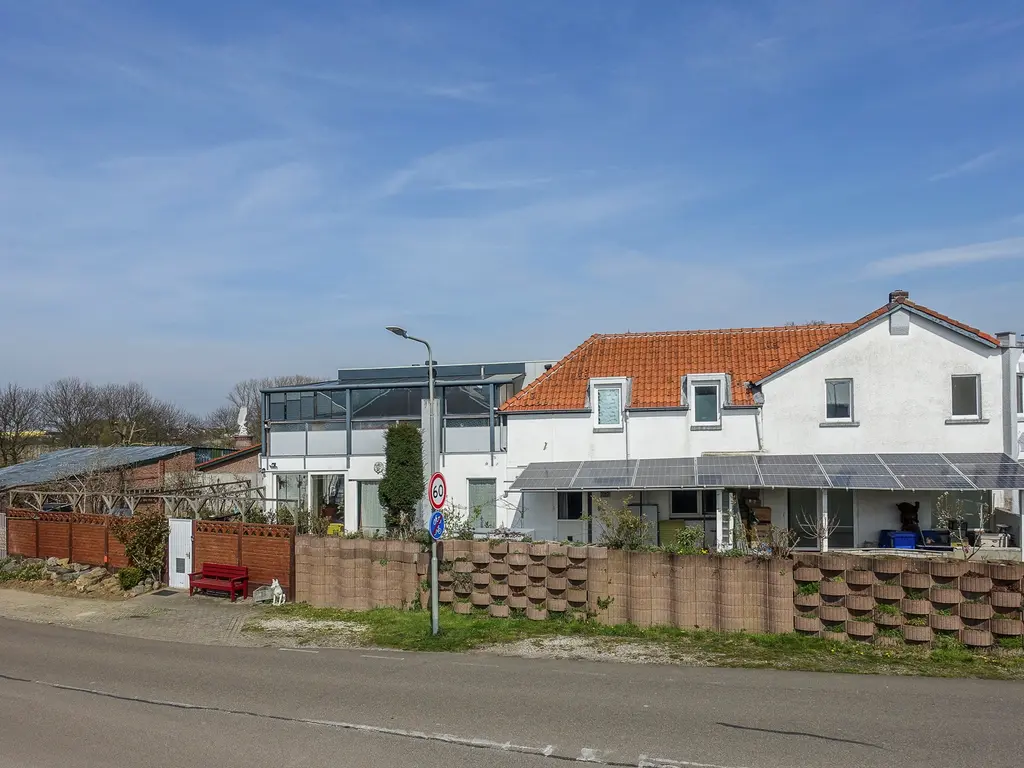 Rijksweg Zuid 78, Echt