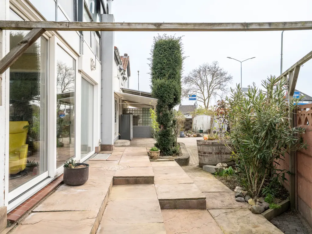 Rijksweg Zuid 78, Echt