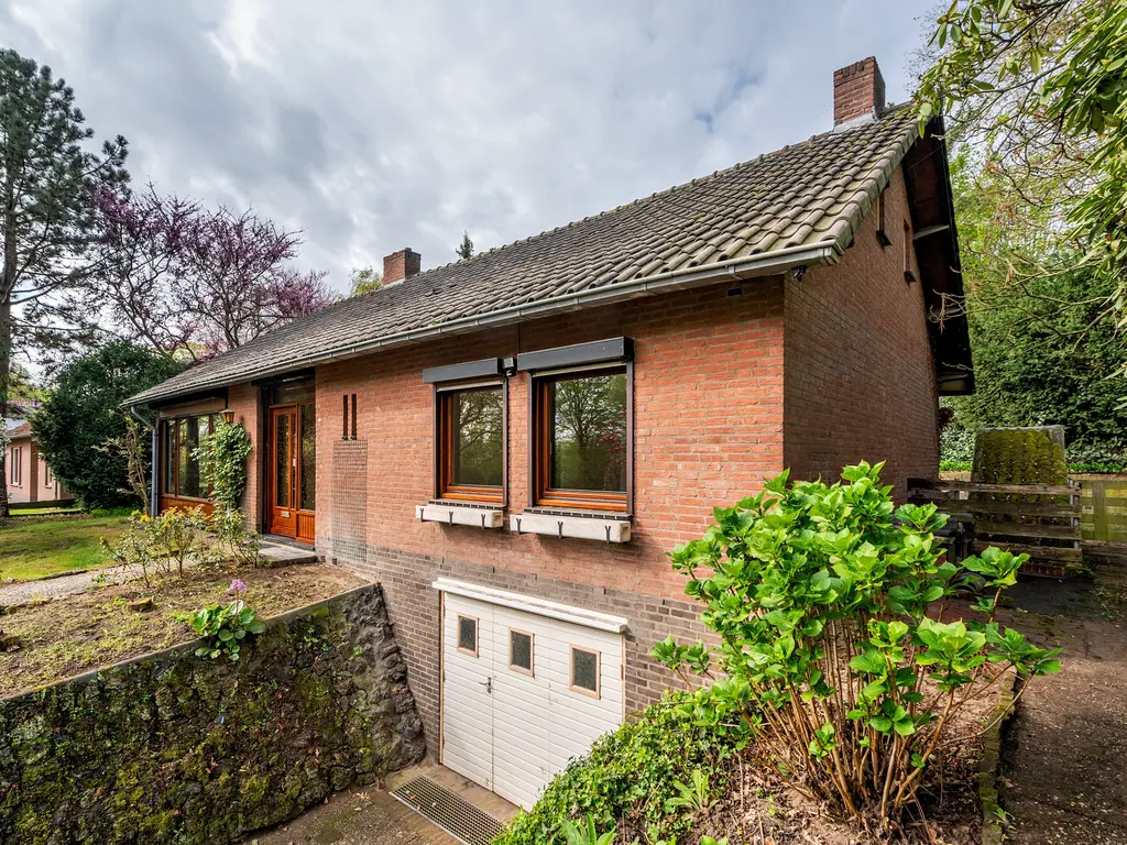 Roermondseweg 82, Haelen