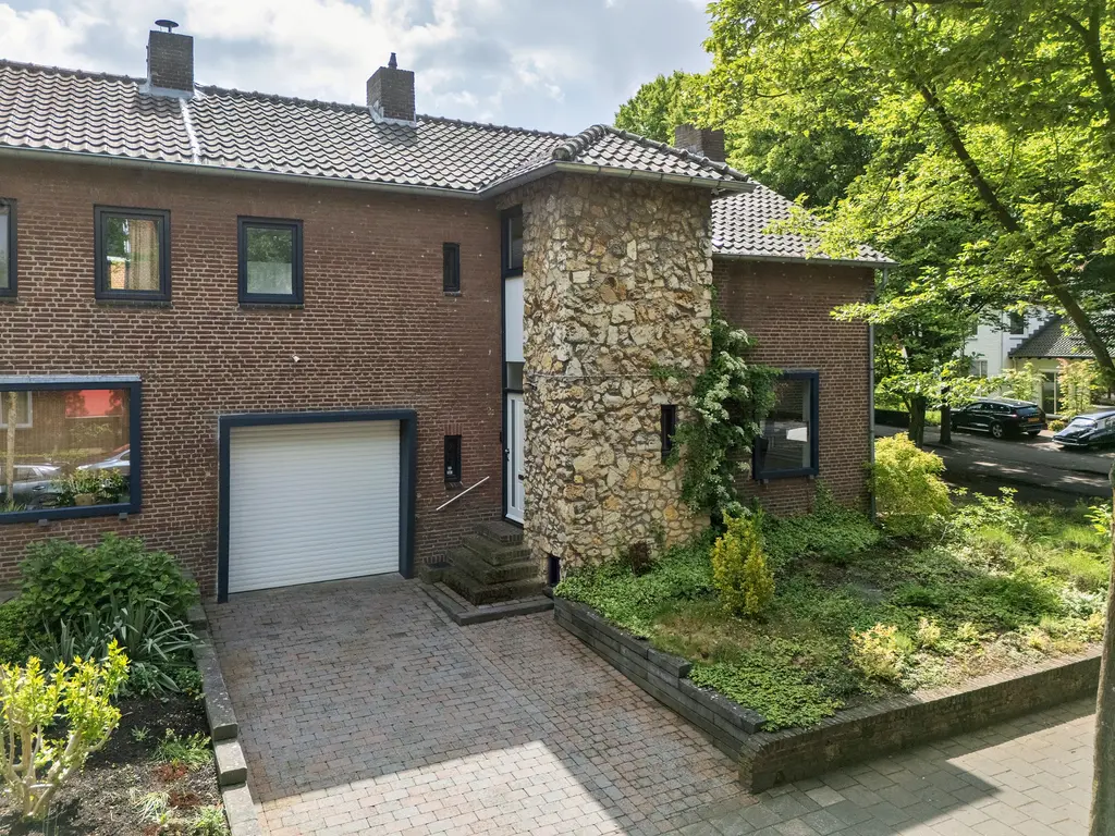 Le Bron De Vexelastraat 2, Roermond
