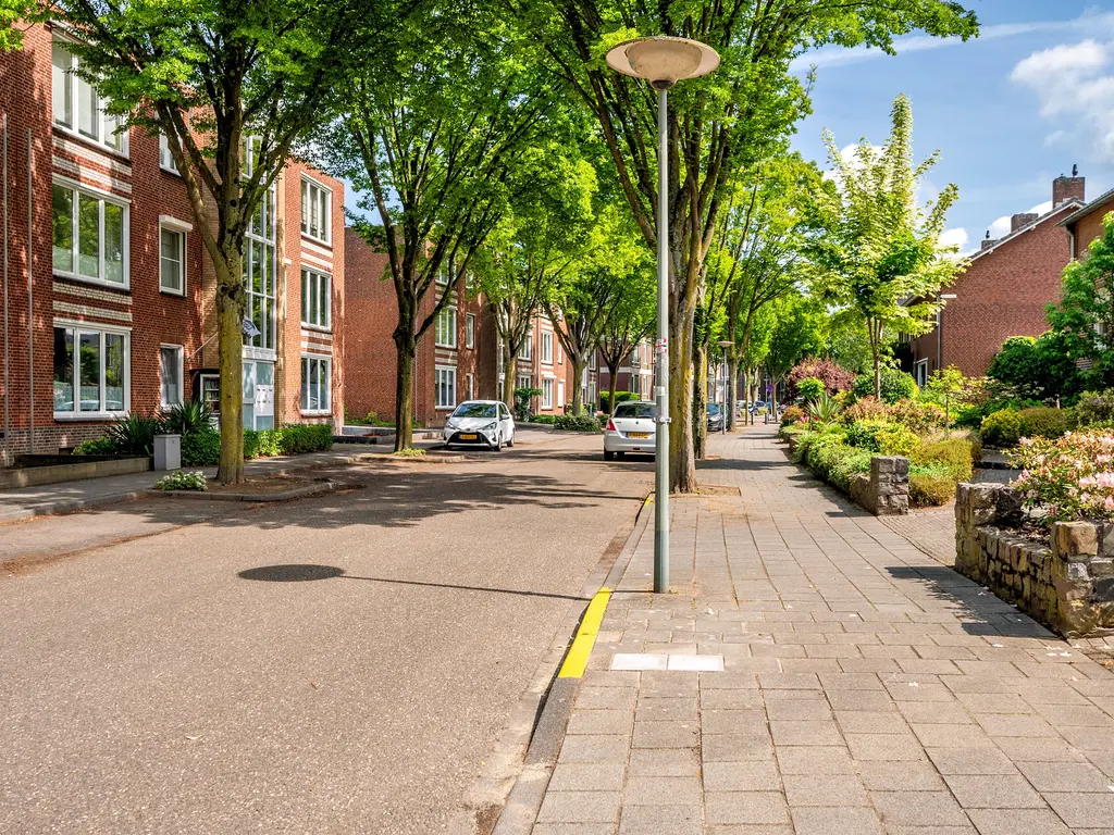 Le Bron De Vexelastraat 2, Roermond
