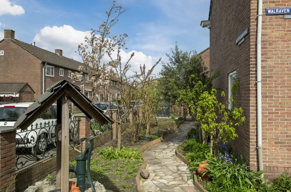 Walraven van Hallstraat 11