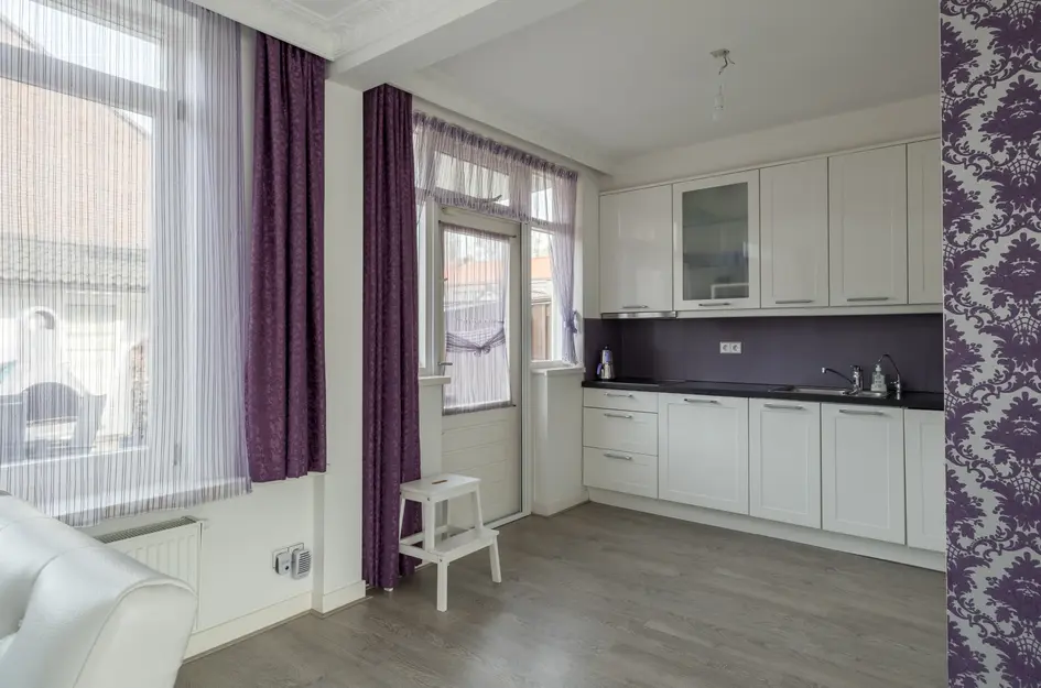 Walraven van Hallstraat 11