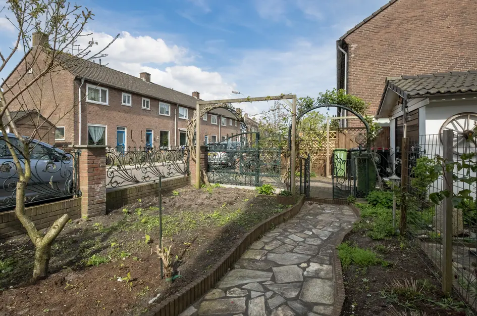Walraven van Hallstraat 11