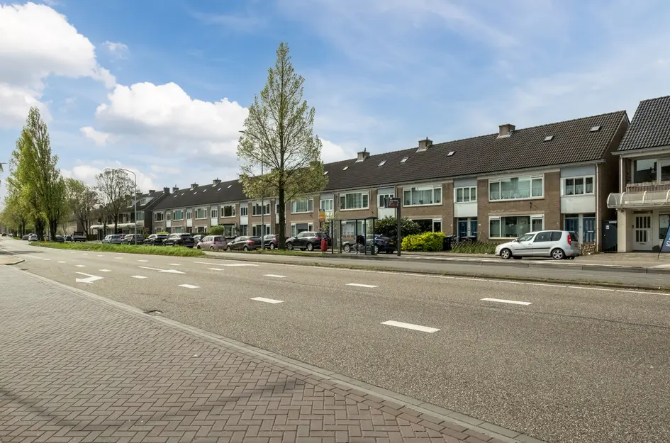 Walraven van Hallstraat 11