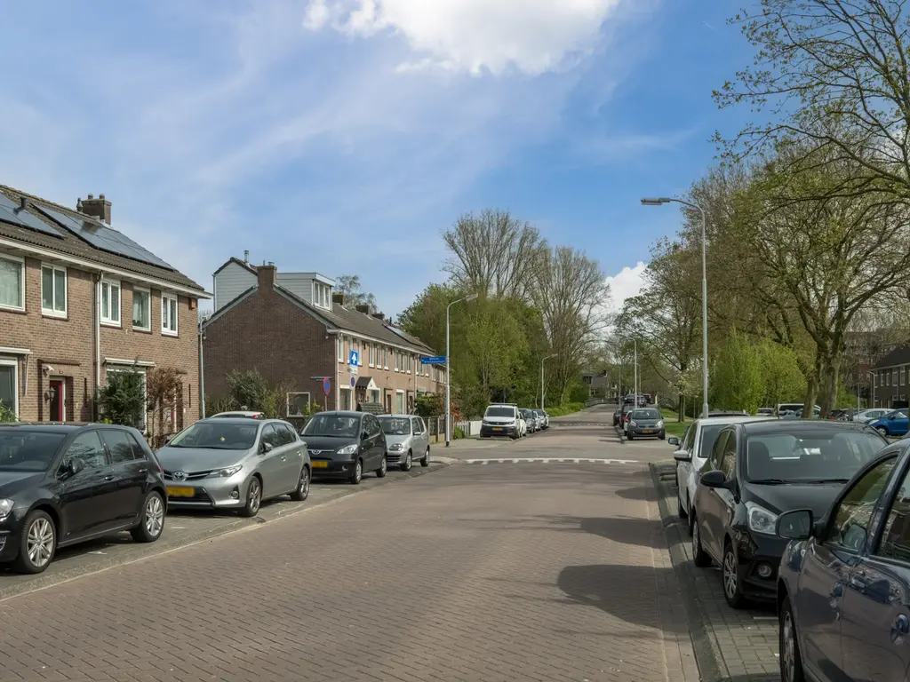 Walraven van Hallstraat 11, ZAANDAM