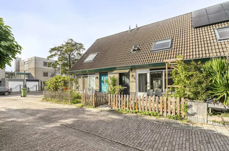 J. Calsstraat 4