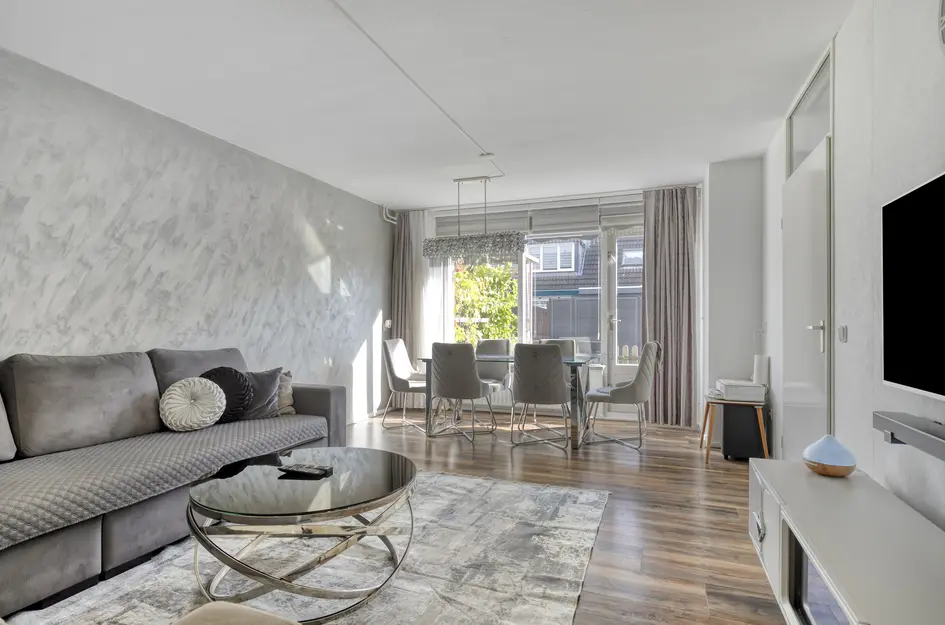 J. Calsstraat 4