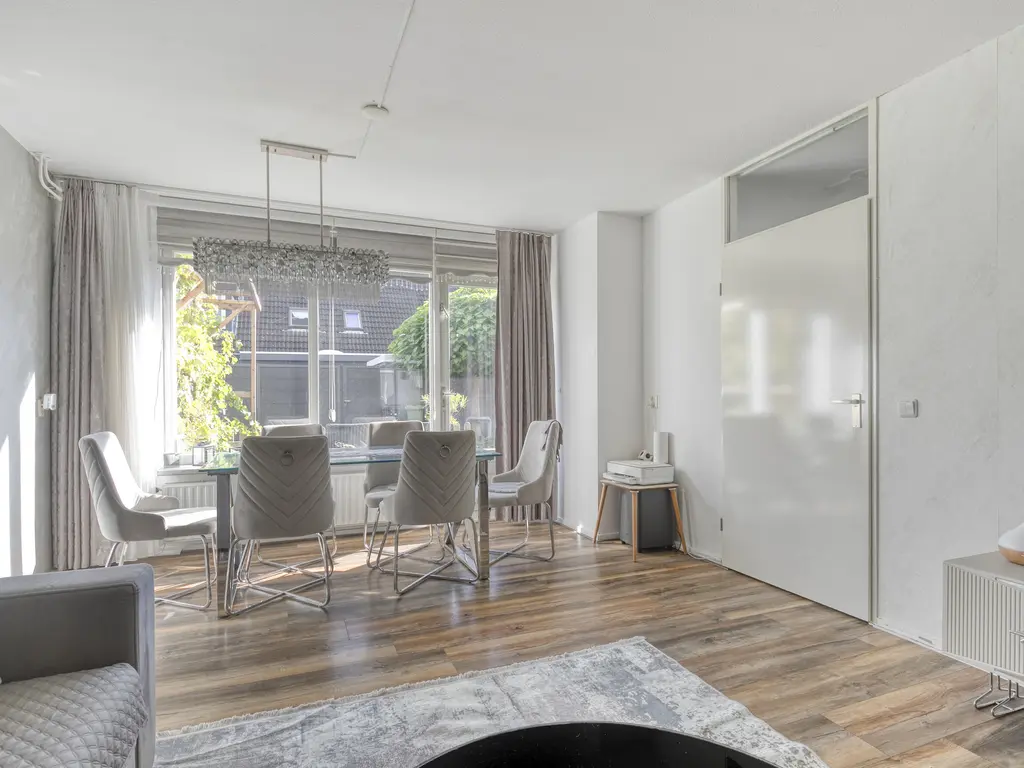 J. Calsstraat 4, AMSTERDAM