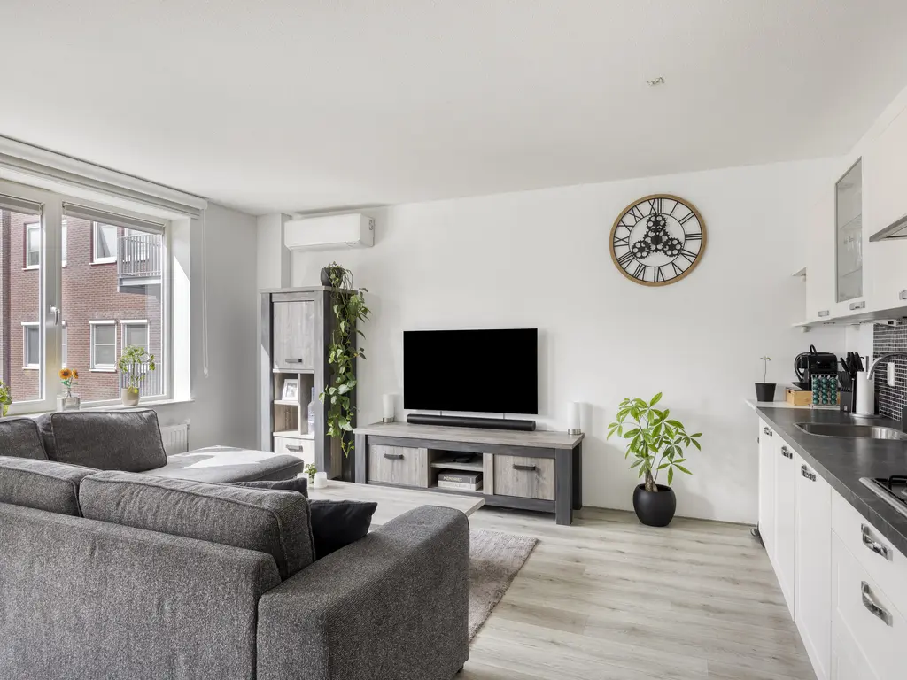 Hoofdweg 676J, HOOFDDORP