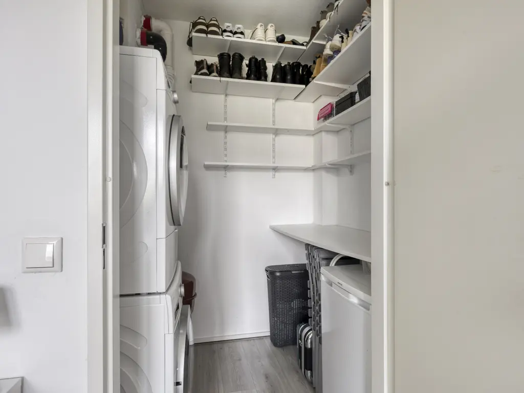 Hoofdweg 676J, HOOFDDORP