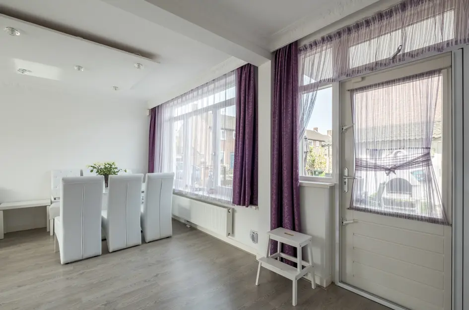 Walraven van Hallstraat 11