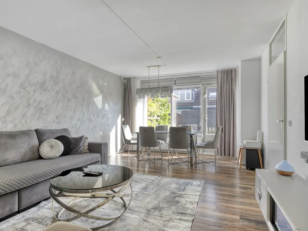 J. Calsstraat 4, AMSTERDAM